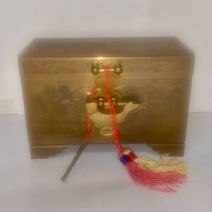 etched brass  laquered interior. Fish Lock Key  Oriental Brass Jewelry box